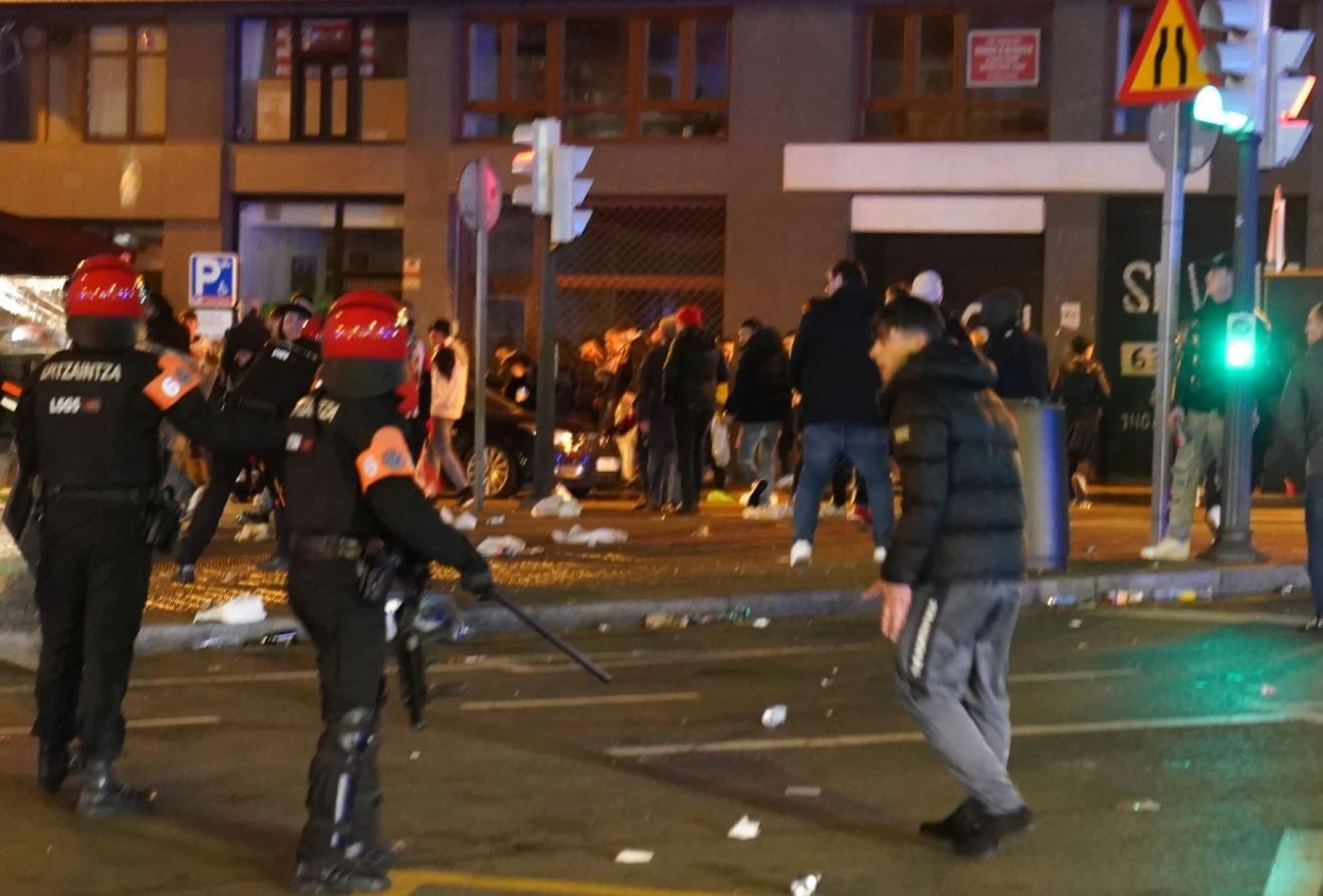 Detenidos y heridos en graves incidentes tras el Athletic-Roma