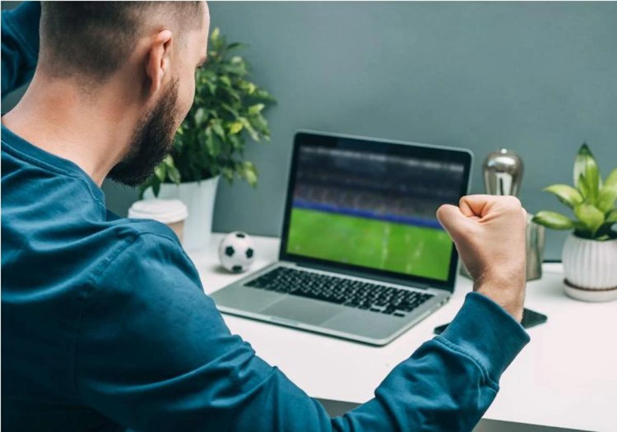 25 vascos pagan multas de 300 euros a LaLiga tras sorprenderles por ver partidos en webs piratas