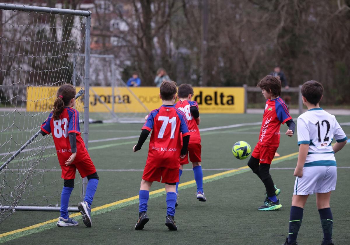 Cada vez más niños quieren jugar a fútbol en Gipuzkoa y hacen Multikirola