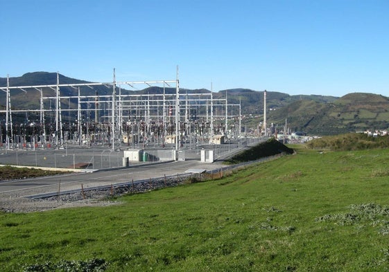 Subestación eléctrica de Abanto, en Bizkaia.