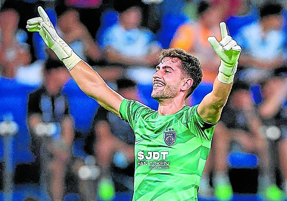 Andoni Zubiaurre celebra una de las victorias del Johor FC en la Champions.