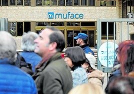 Solo un tercio de los funcionarios de Muface opta por la sanidad pública.