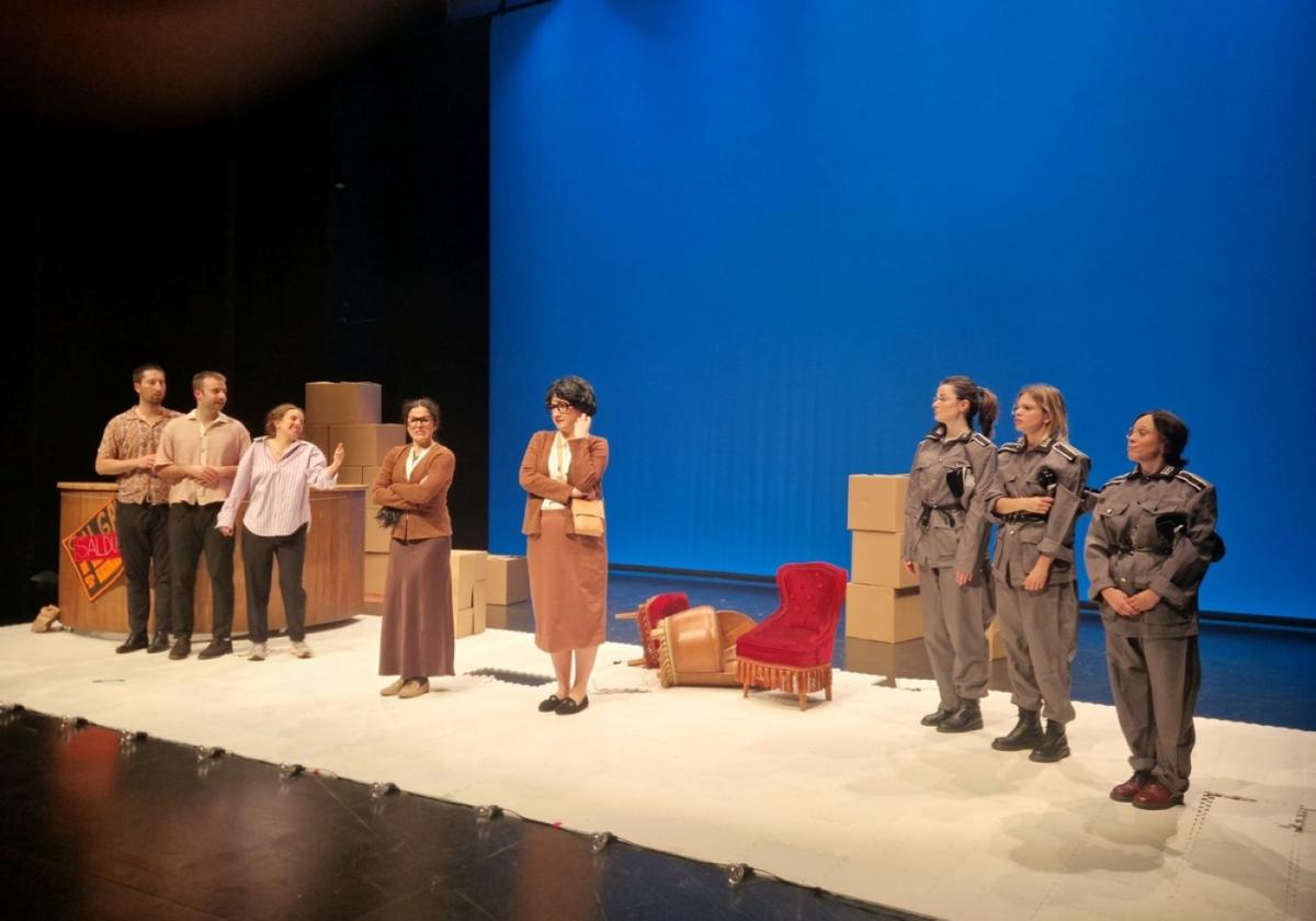 Sarobe disfrutó de la obra 'Nahastumbury'