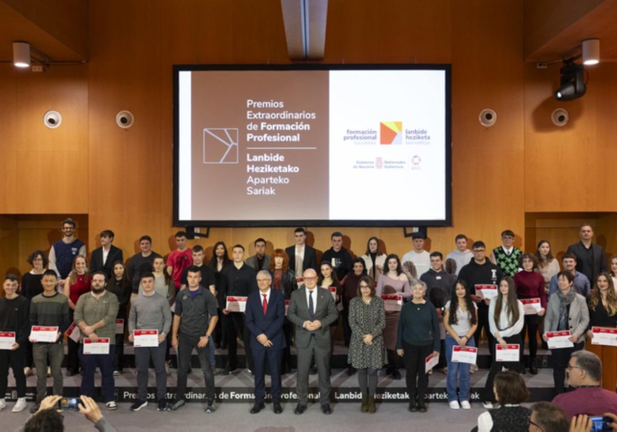 Tres alumnos de Elizondo y Toki Ona, premios extraordinarios de FP