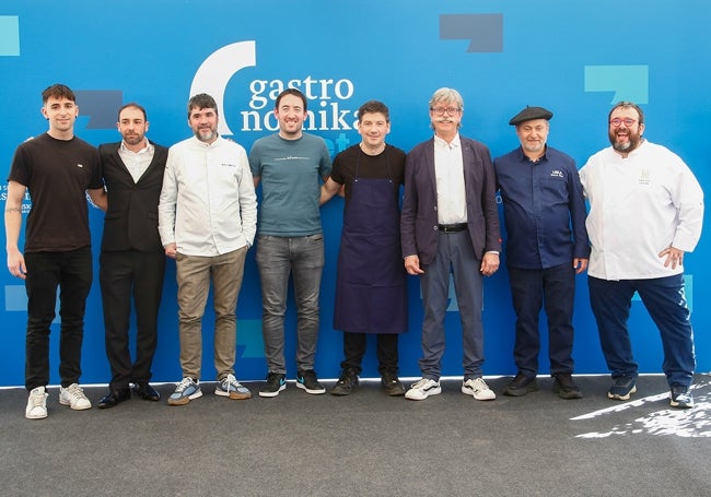Los responsables de que el menú fuera de diez subieron al estrado.