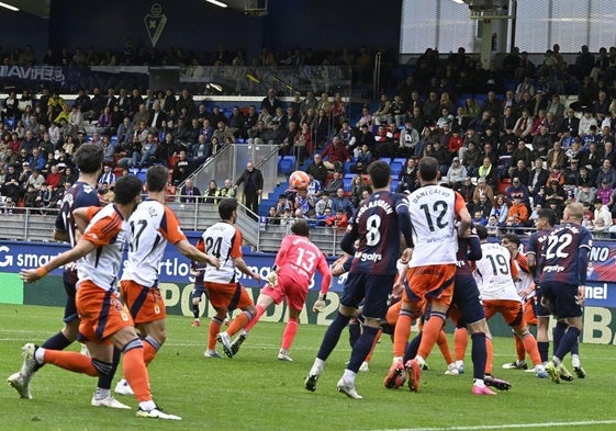 El 1x1 de los jugadores del Eibar ante el Oviedo