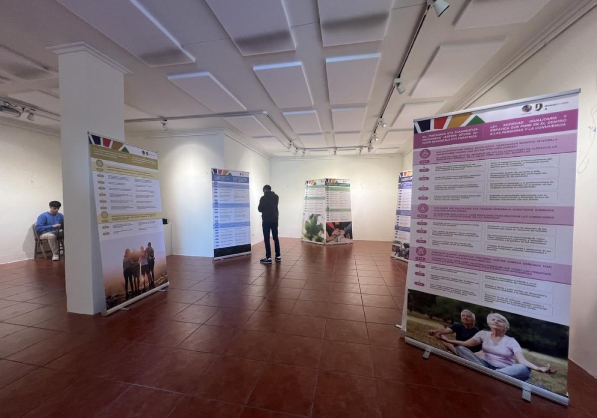 Exposición 'Quieres saber cómo será Urretxu en 2030?' en Juan de Lizarazu