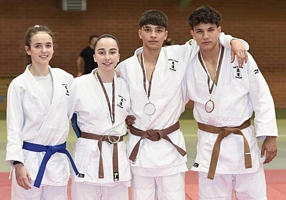 Judokas urnietarras que se han dado cita en el Campeonato de Euskadi.