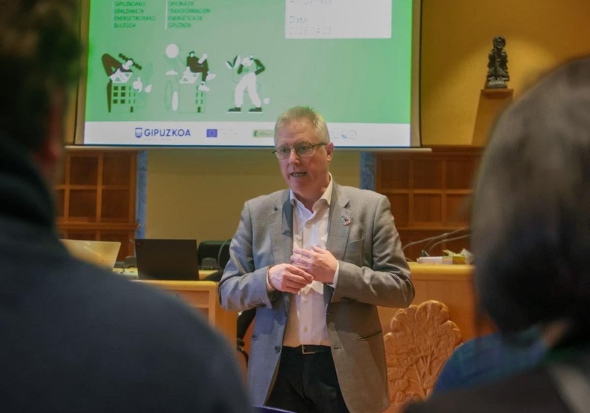 Dos sesiones más antes del verano para crear una comunidad energética