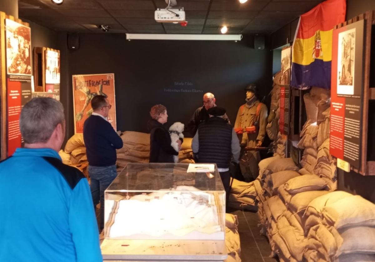 El Centro de Intepretación de Arrate recibe ya a los primeros visitantes
