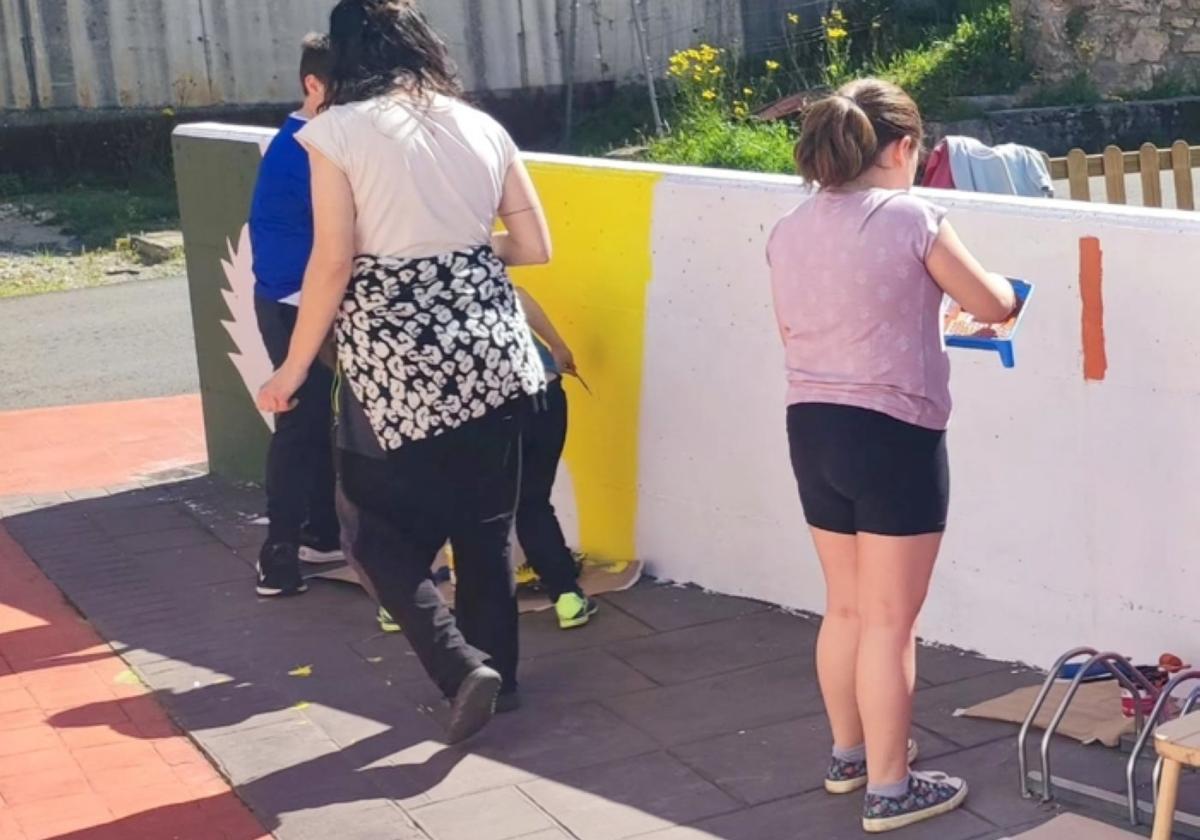 Auzolanean margotu zuten parkeko murala