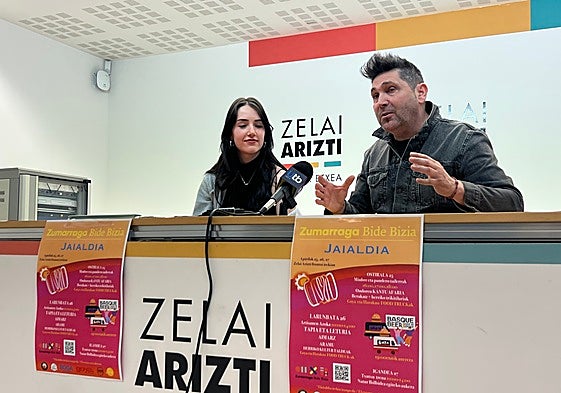 Presentación del nuevo festival, realizada esta mañana por la técnica de Turismo Itsaso Aramendi y el alcalde Mikel Serrano