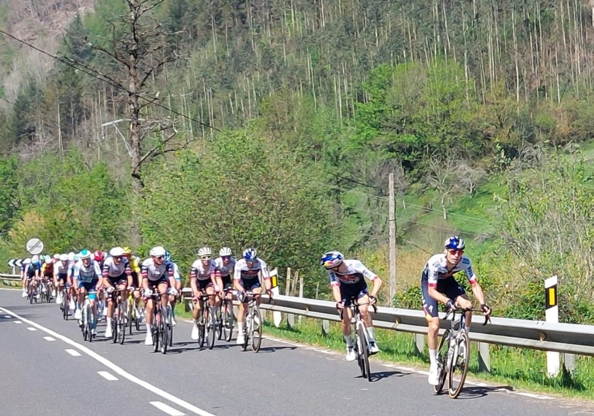 Beizamatik behera Nuarbetik igaro zen atzo Itzulia