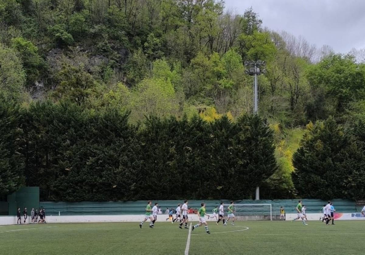 El Roca empata en Lesaka y se marcha tercero al parón