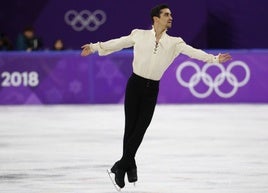 Javier Fernández patinatzailea.