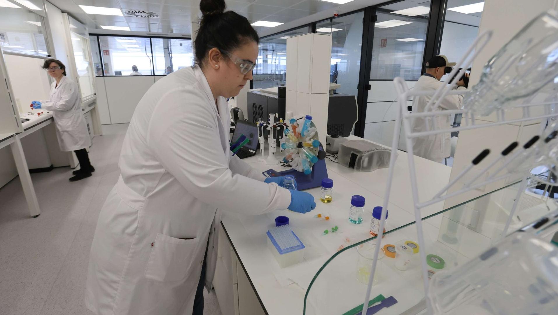 https://s1.ppllstatics.com/diariovasco/www/multimedia/2025/04/16/laboratorio-U2201797778730ok--1920x1080@Diario%20Vasco.jpg