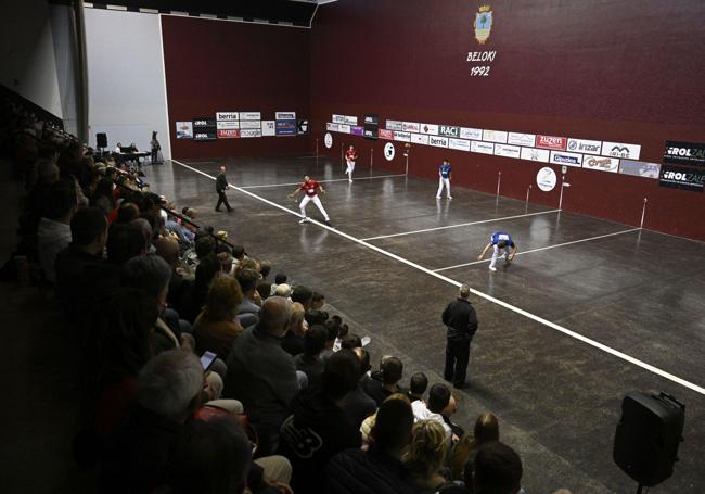 Lleno en el frontón Beloki con 600 pelotazales