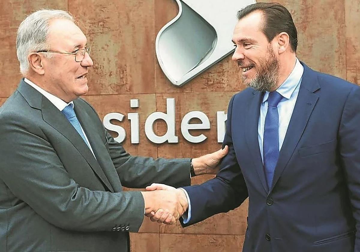 El empresario José Antonio Jainaga junto al ministro de Transportes, Óscar Puente.