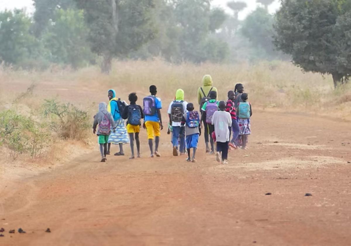 Emprenden una recogida de bicicletas para que los niños de Senegal acudan a la escuela