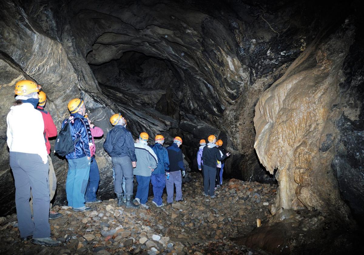 Doble ración de espeleología este fin de semana para todas las edades