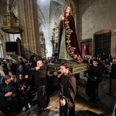 El año pasado por culpa de la lluvia la procesión tuvo que celebrarse en el interior de la parroquia.