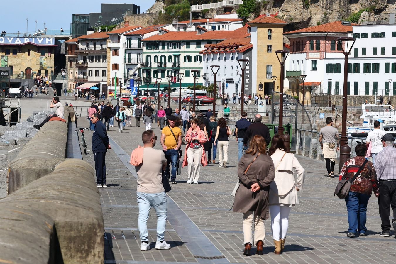 Ni un alfiler en el paseo de La Concha