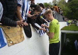 Óskarsson, durante el entrenamiento a puerta abierta del martes.