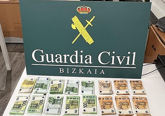 Billetes intervenidos en el aeropuerto de Loiu