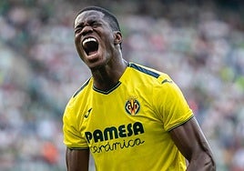 Bary celebra un gol con el Villarreal