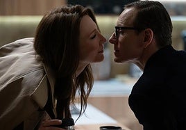 Cate Blanchett y Michael Fassbender son una pareja de espías.