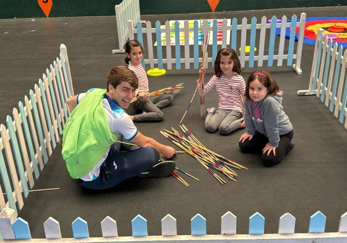 Juegos y diversión en el frontón Ederrena y visita a Urrelur, planes para la Semana de Pascua