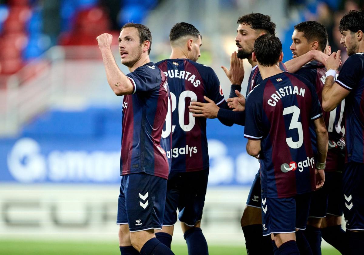 San José esquiva su primera derrota