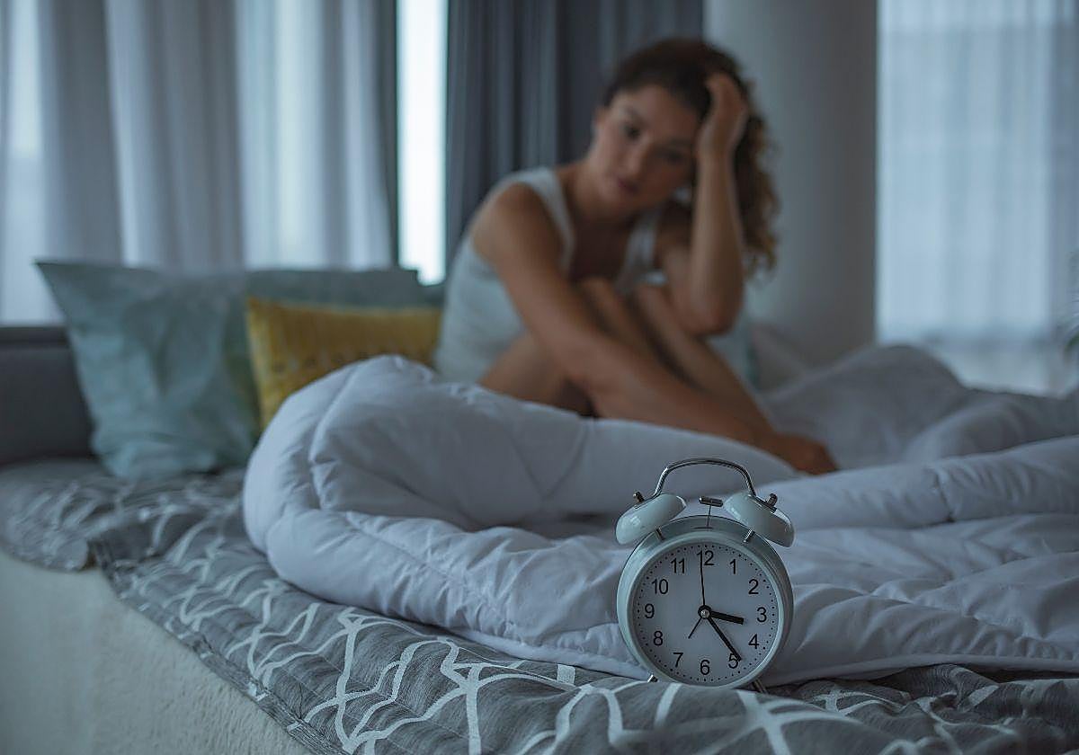 La causa número uno de los despertares en plena noche: «Si pasan más de 15 minutos hay que levantarse»