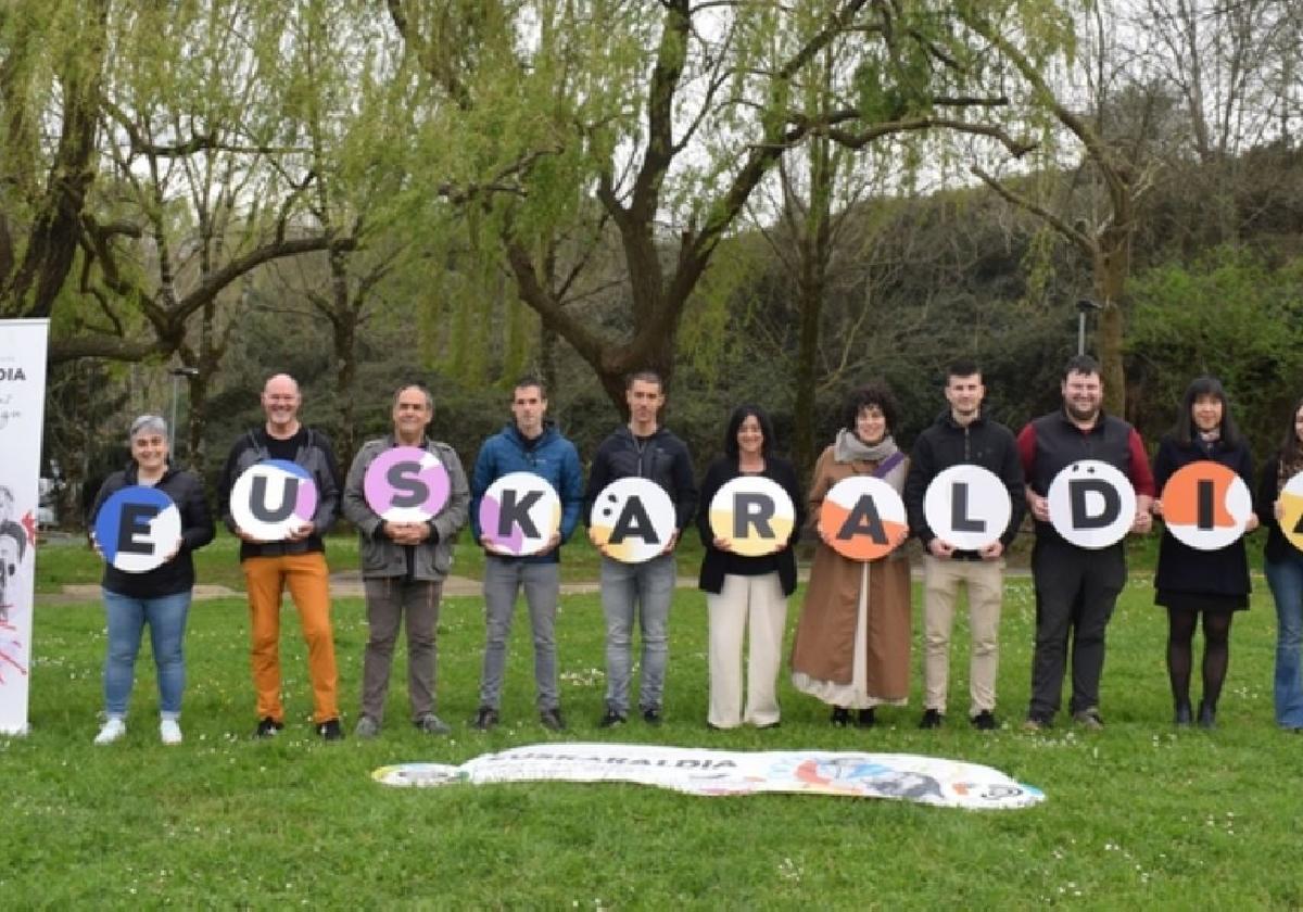 Euskaraldiaren hamaikakoa hizkuntza ohiturei gola sartzeko prest