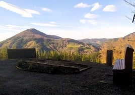 Enclave dedicado al ferrocarril dentro de la Ruta Natural de 'Zumarraga Bide Bizia' en el trayecto de Antigua a Beloki.