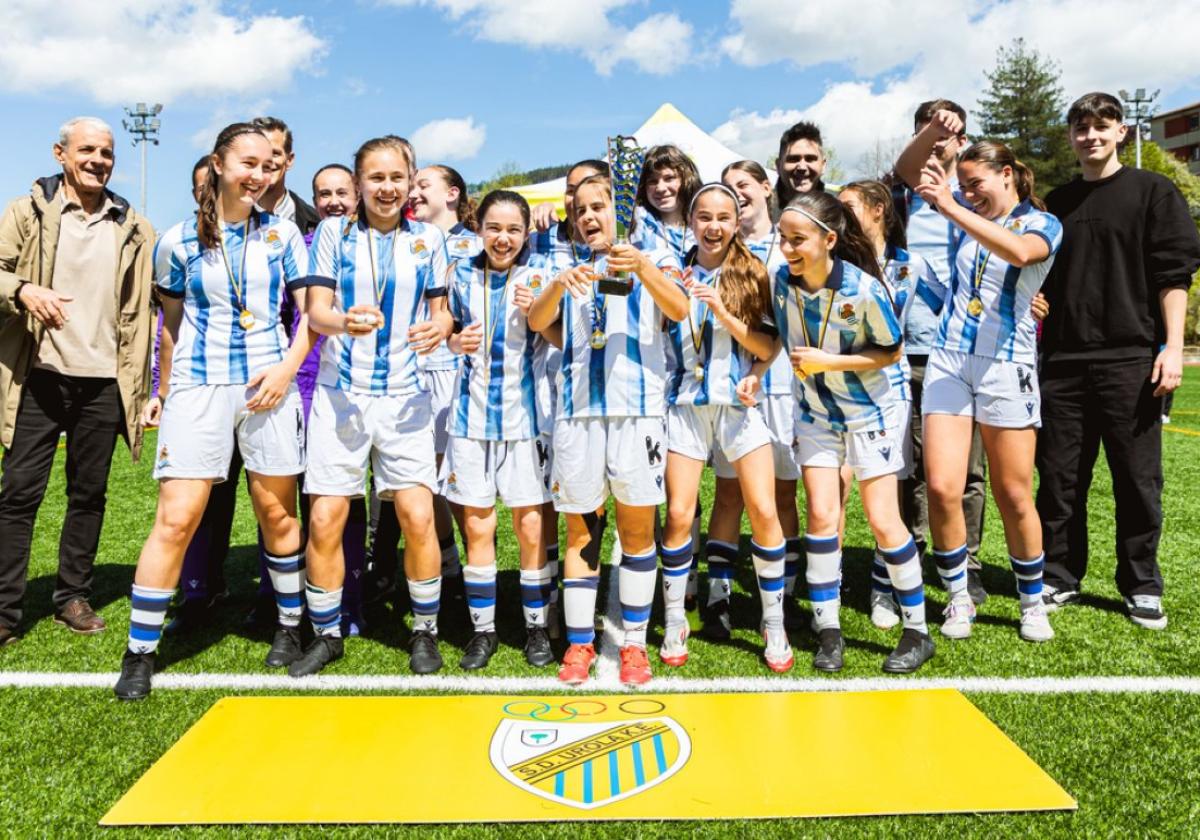La Real, ganadora femenina y masculina de un formidable Memorial Txugi