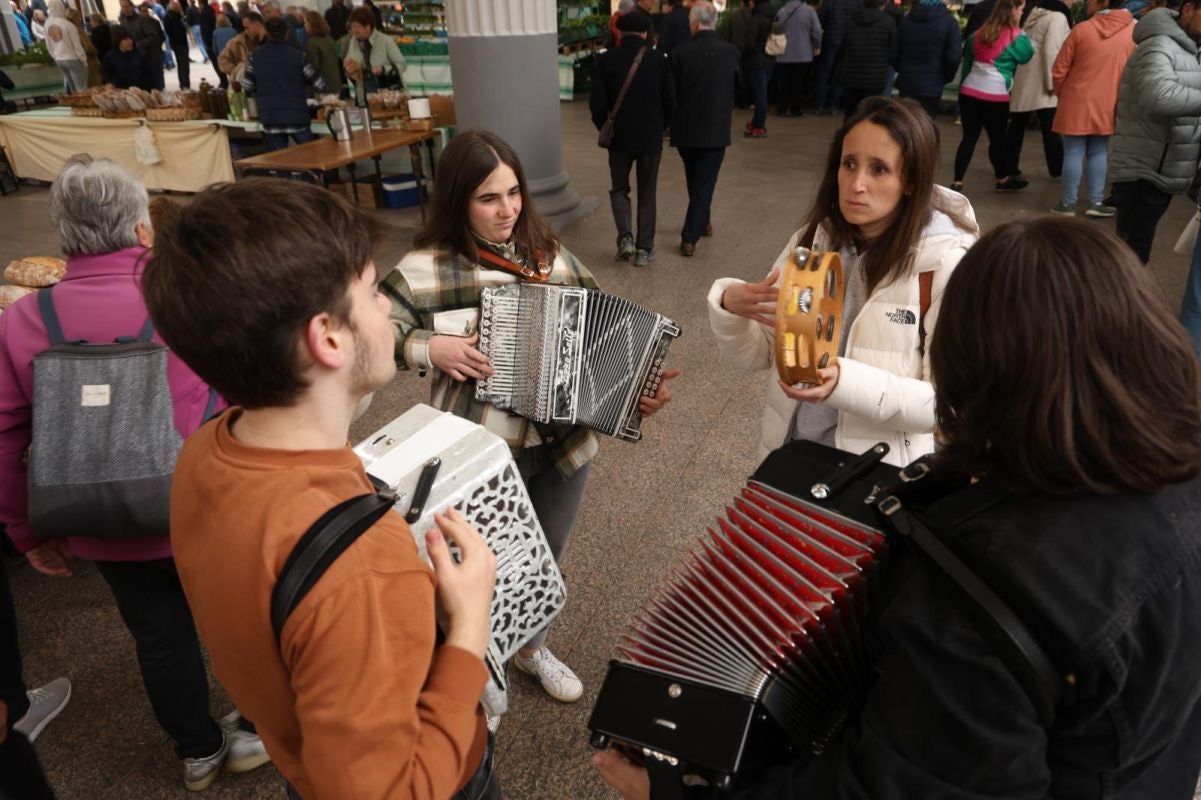 Multitudinario y festivo Artzain Eguna