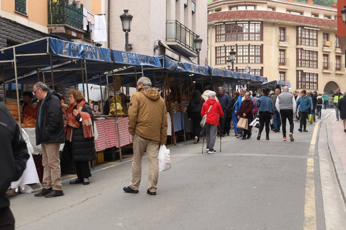 Multitudinario y festivo Artzain Eguna