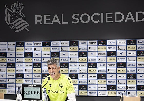Imanol sonríe en su rueda de prensa previa al partido ante el Alavés