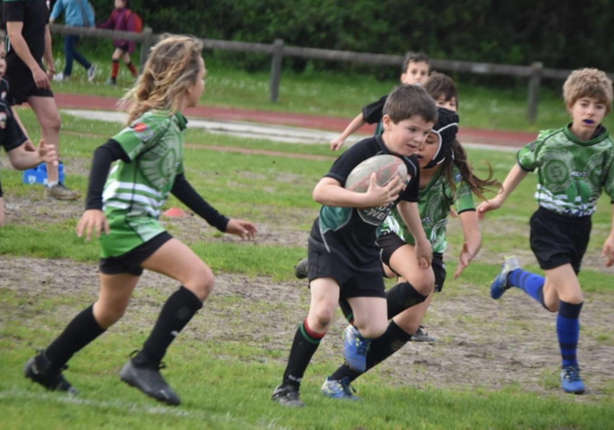 Plaiaundi acoge mañana el encuentro de escuelas de rugby