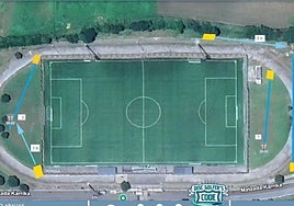 Las canastas de disc golf en Bera entorno al campo de fútbol.