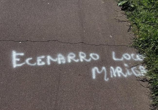 La pintada homófoba contra el alcalde de Ordizia.