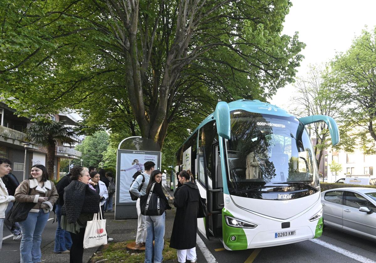 «Venimos de Beasain y este nuevo bus es una gozada»