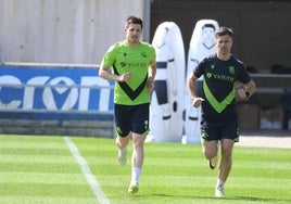 Zubeldia, junto al preparador Iñigo Almandoz en Zubieta.