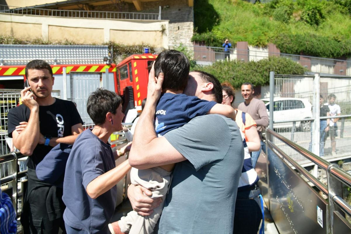 Tres horas encerrados en un ascensor