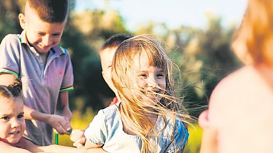 ¿Qué hacer con los niños en verano? Ideas y consejos para organizar las vacaciones familiares