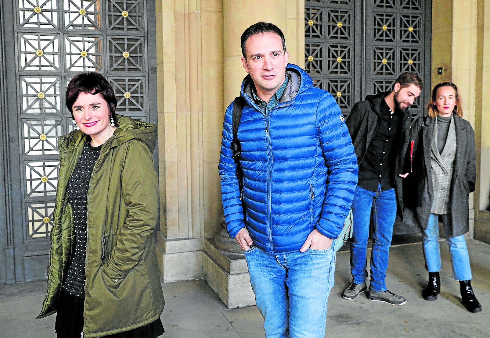 Garbiñe Aranburu, de LAB, junto a Mitxel Lakuntza, de ELA.
