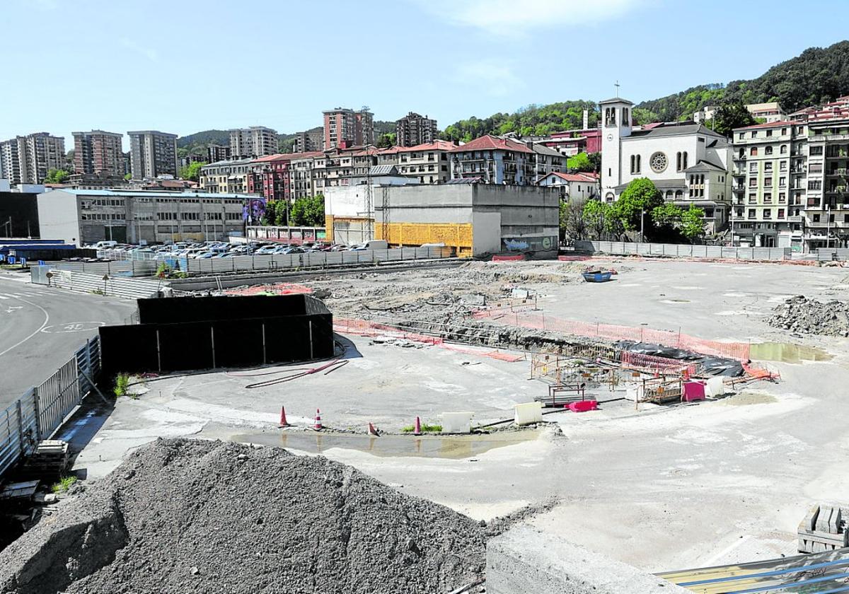 La aparición de amianto paraliza la obra de Adinberri hasta retirar el suelo contaminado