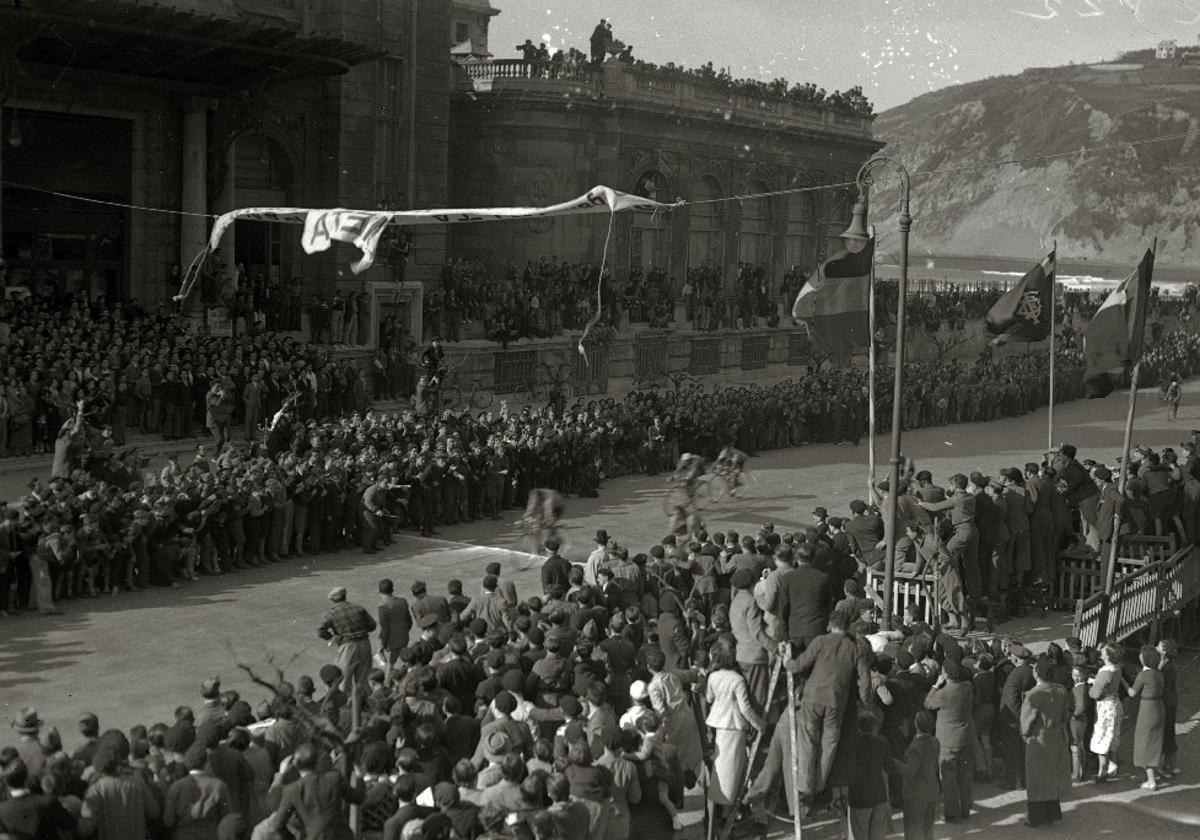 Desarrollo y propaganda de la industria nacional del ciclo