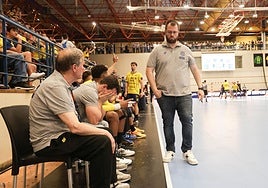 Alex Mozas, durante el partido del martes en Artaleku contra el Melsungen